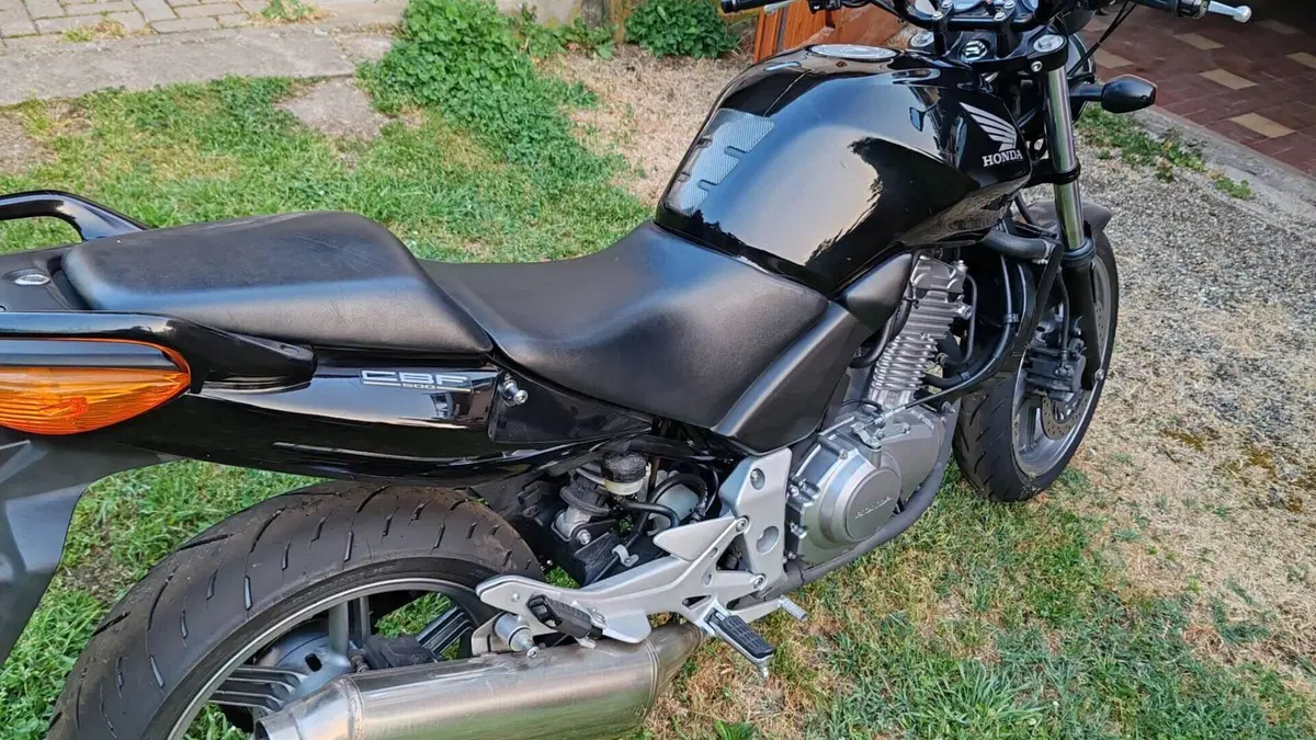 Honda CBF 500  (6)