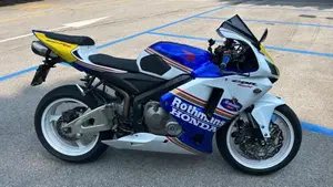 Honda CBR 600 RR (2005 - 06)  (2)