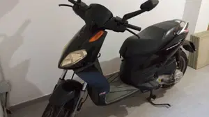 Aprilia Sportcity One 50 (2008 - 12)  (4)