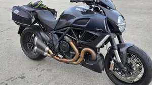 Ducati Diavel 1200 Carbon (2010 - 13) 