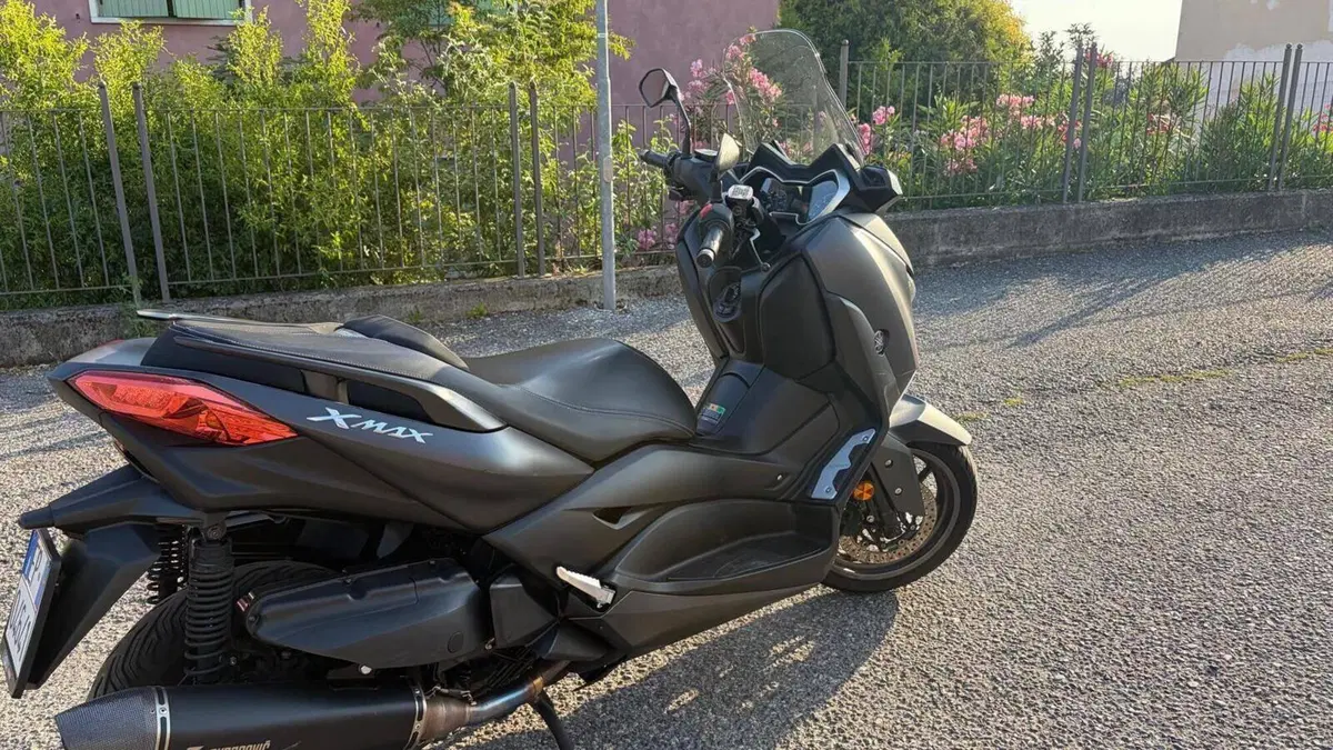Yamaha X-Max 400 ABS (2017 - 20)  (2)