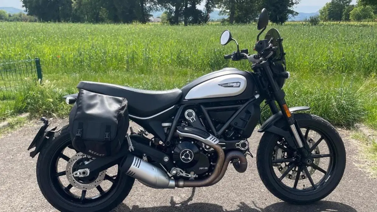 Ducati Scrambler 800 Icon Dark (2021 - 22)  (2)