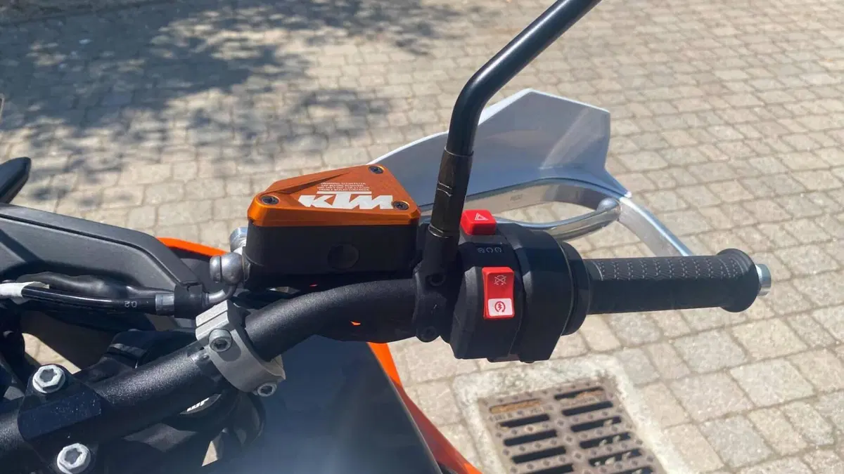 KTM 890 Adventure (2023 - 26)  (4)