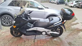 Yamaha T-Max 500 Black Max (2006 - 07) usata
