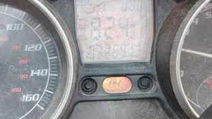 Piaggio MP3 250 i.e.  (4)