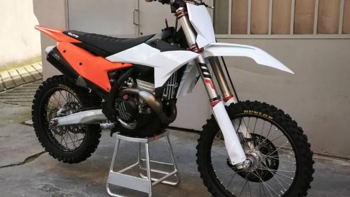 KTM 350 SX-F (2025)  (5)