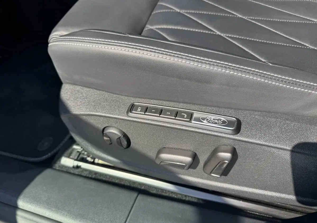 Ford Explorer 77kWh Extended Range Premium rwd (20)