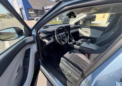 Ford Explorer 77kWh Extended Range Premium rwd (8)