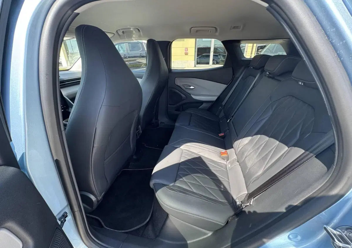 Ford Explorer 77kWh Extended Range Premium rwd (9)