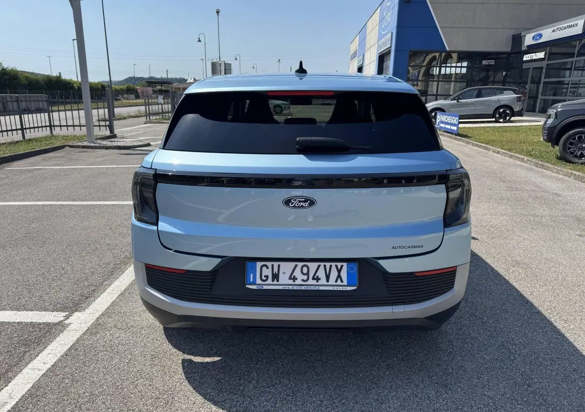 Ford Explorer 77kWh Extended Range Premium rwd (5)