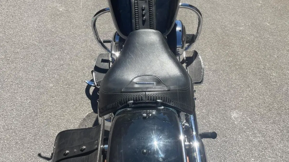 Harley-Davidson 1690 Fat Boy Special (2010 - 17) - FLSTF  (6)