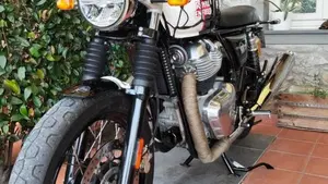 Royal Enfield Interceptor 650 (2021 - 26)  (6)