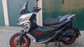 Aprilia SR GT 125 Sport ABS (2022 - 24) usata