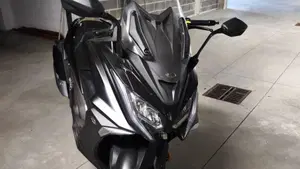 Kymco AK 550 ETS (2021 - 26)  (8)