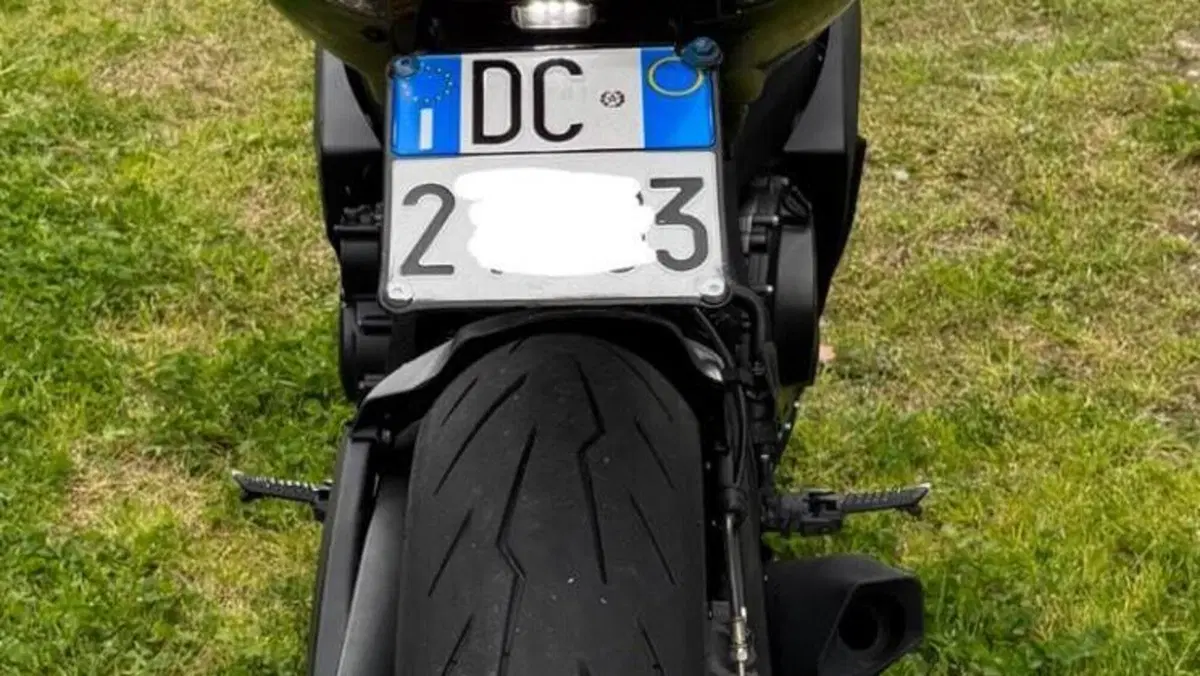 Suzuki GSX R 750 (2006 - 07)  (5)