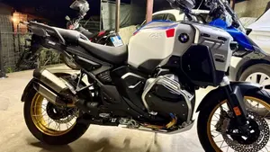 Bmw R 1300 GS Adventure Trophy (2025 - 26)  (4)