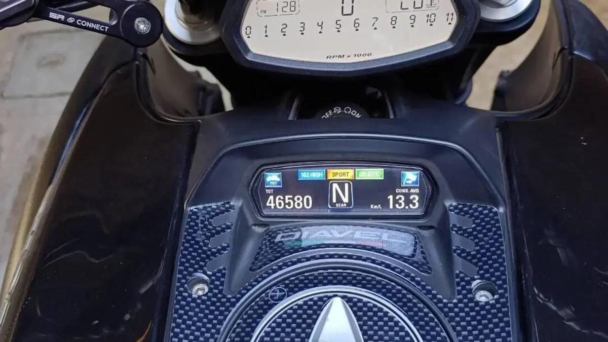 Ducati Diavel 1200 (2010 - 13)  (5)