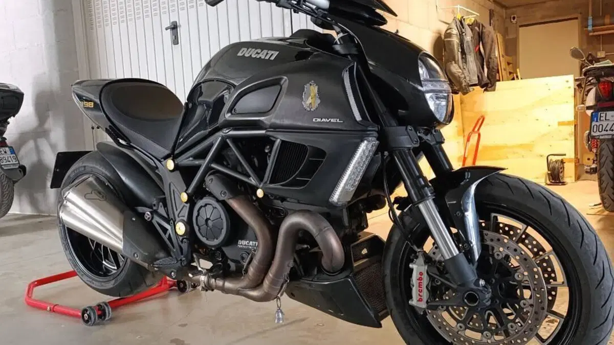 Ducati Diavel 1200 (2010 - 13)  (10)