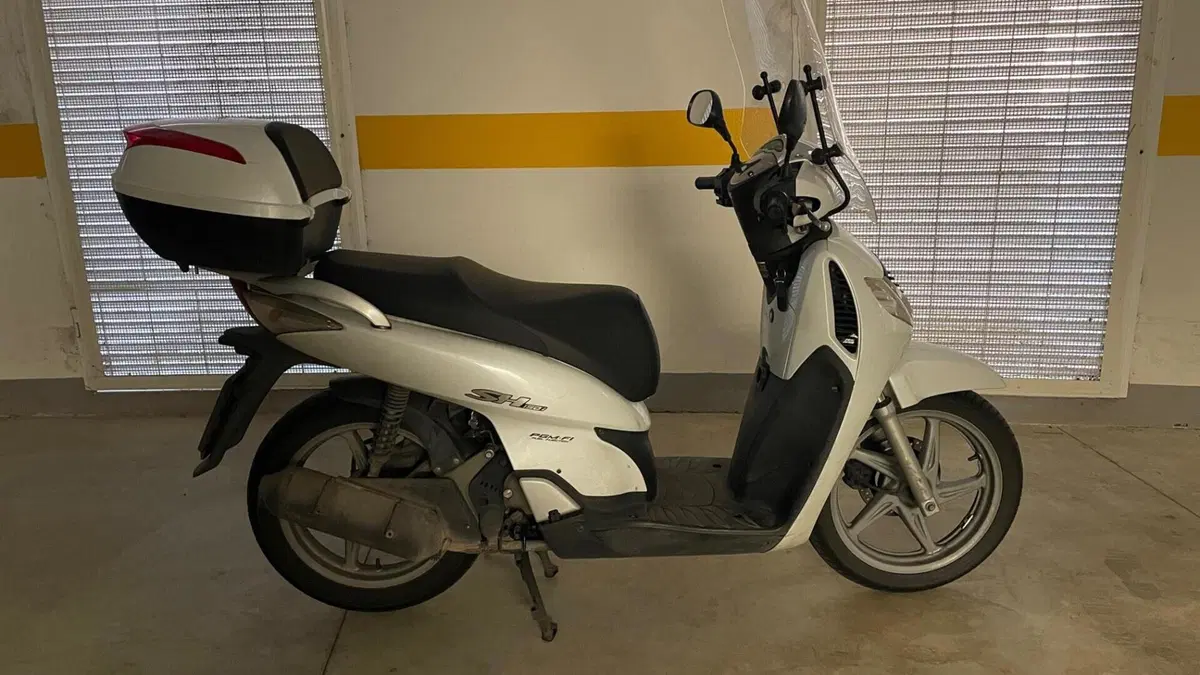 Honda SH 150i (2005 - 08)  (2)