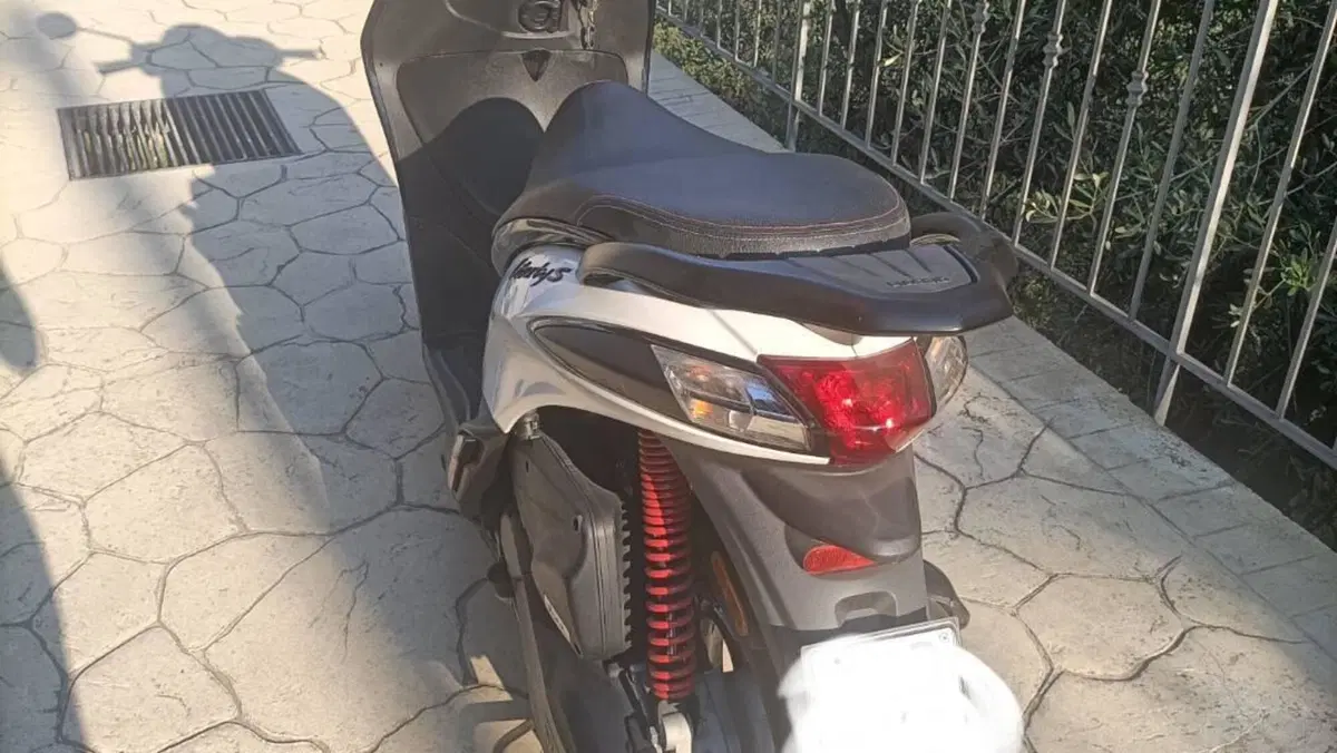 Piaggio Liberty S 50 4T (2020)  (9)
