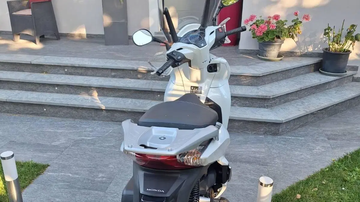 Honda SH 300 i ABS (2016 - 20)  (5)