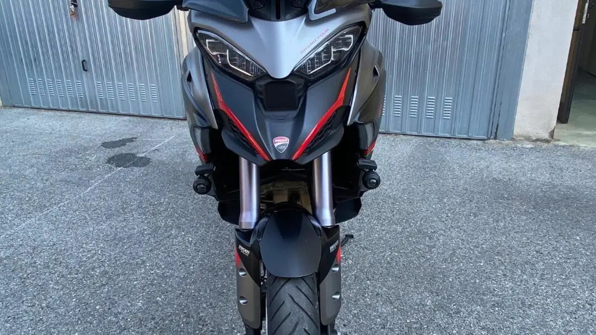 Ducati Multistrada V4 S Grand Tour (2024) 