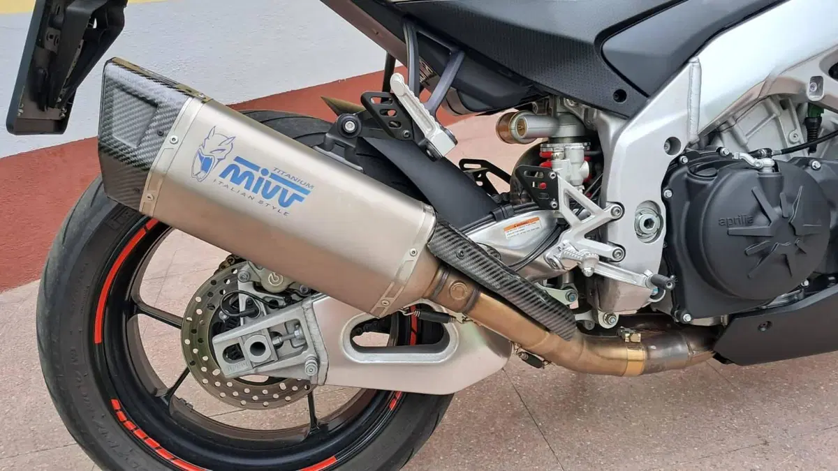Aprilia Tuono V4 (2021 - 24)  (5)