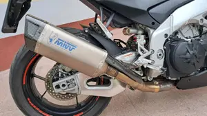 Aprilia Tuono V4 (2021 - 24)  (5)