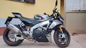 Aprilia Tuono V4 (2021 - 24)  (7)