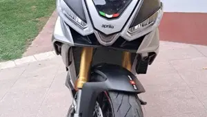 Aprilia Tuono V4 (2021 - 24)  (9)
