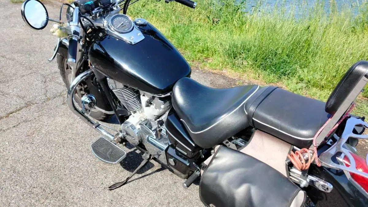 Honda VT 750 C Shadow Classic  (3)