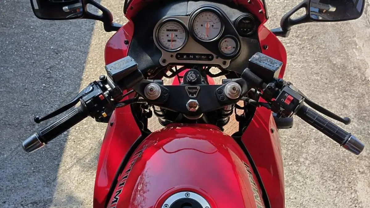 Triumph   (6)