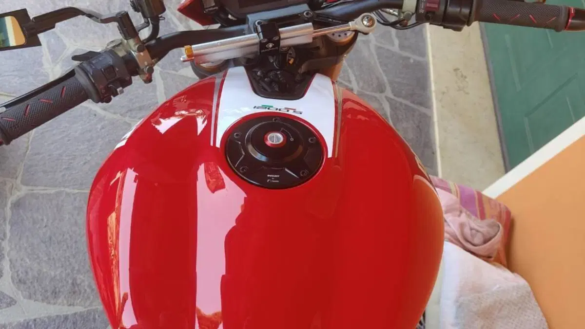 Ducati Monster 1200 S Stripe (2014 - 15)  (5)