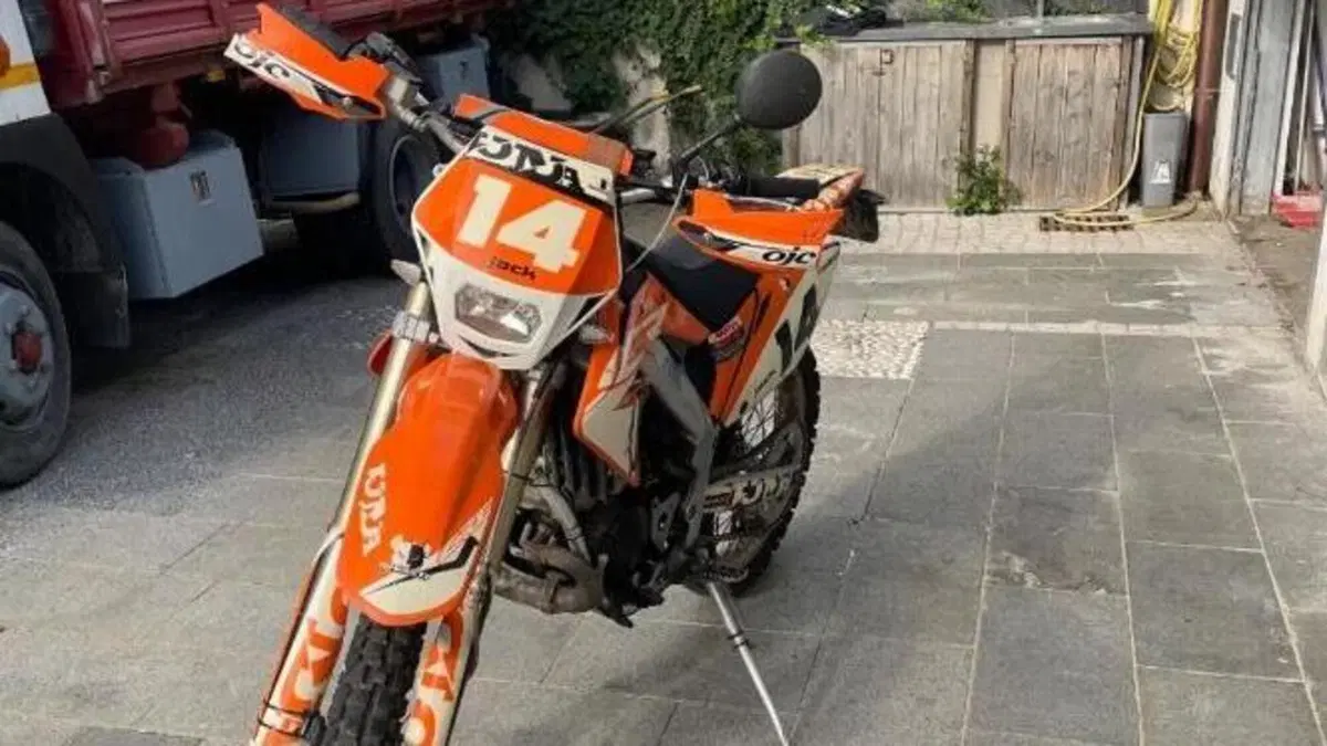 HM CRE 50 Six (1996 - 06)  (2)
