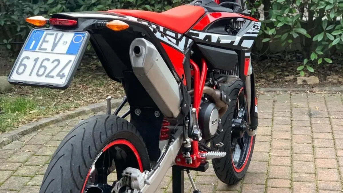 Betamotor RR 125 4T Motard LC (2021 - 23)  (2)