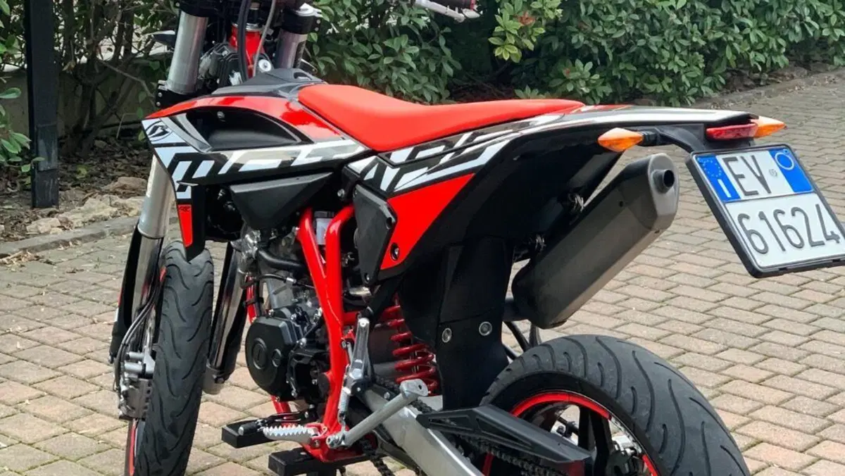 Betamotor RR 125 4T Motard LC (2021 - 23)  (3)