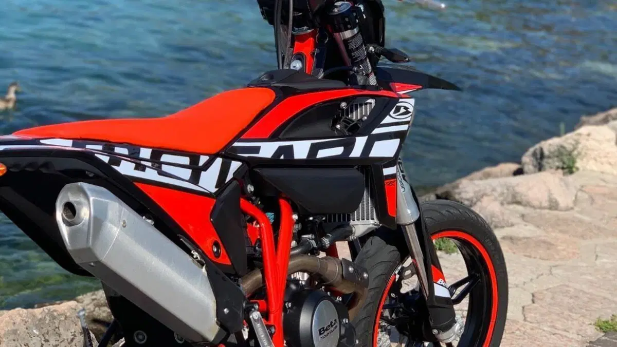 Betamotor RR 125 4T Motard LC (2021 - 23)  (4)