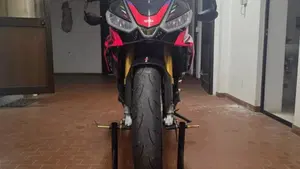 Aprilia Tuono V4 Factory (2021 - 24) 