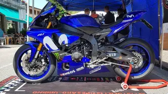 Yamaha YZF R1 (2017 - 19) usata