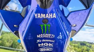 Yamaha YZF R1 (2017 - 19)  (14)