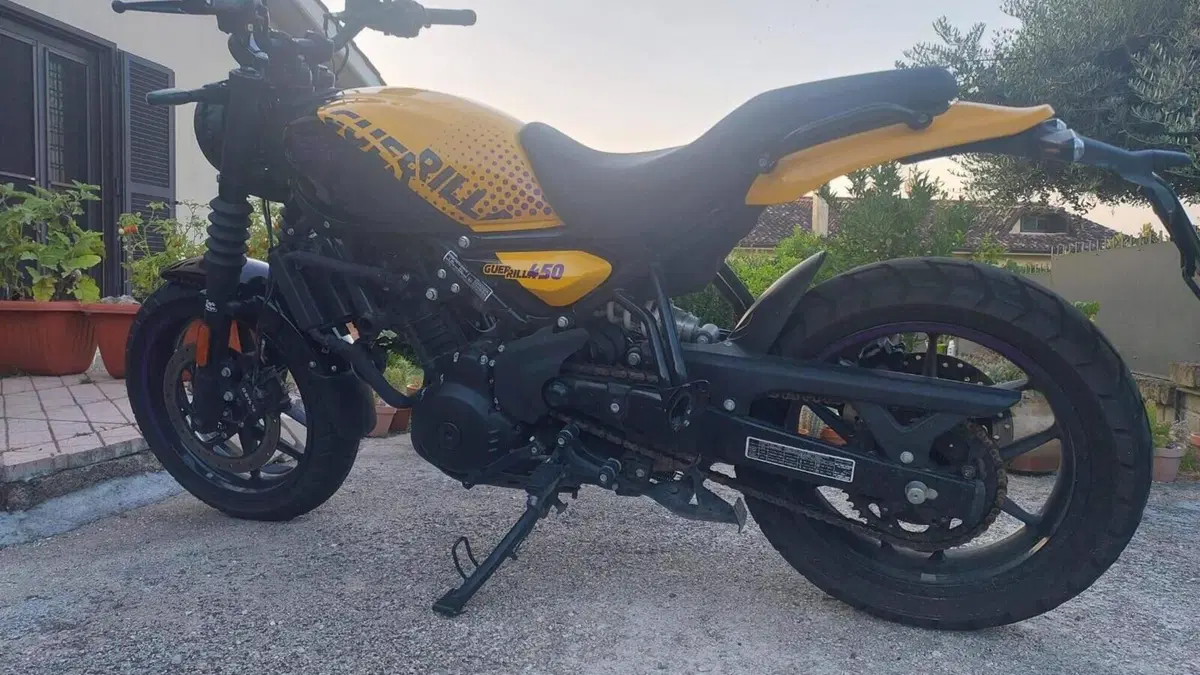 Royal Enfield Guerrilla 450 (2024 - 26)  (5)