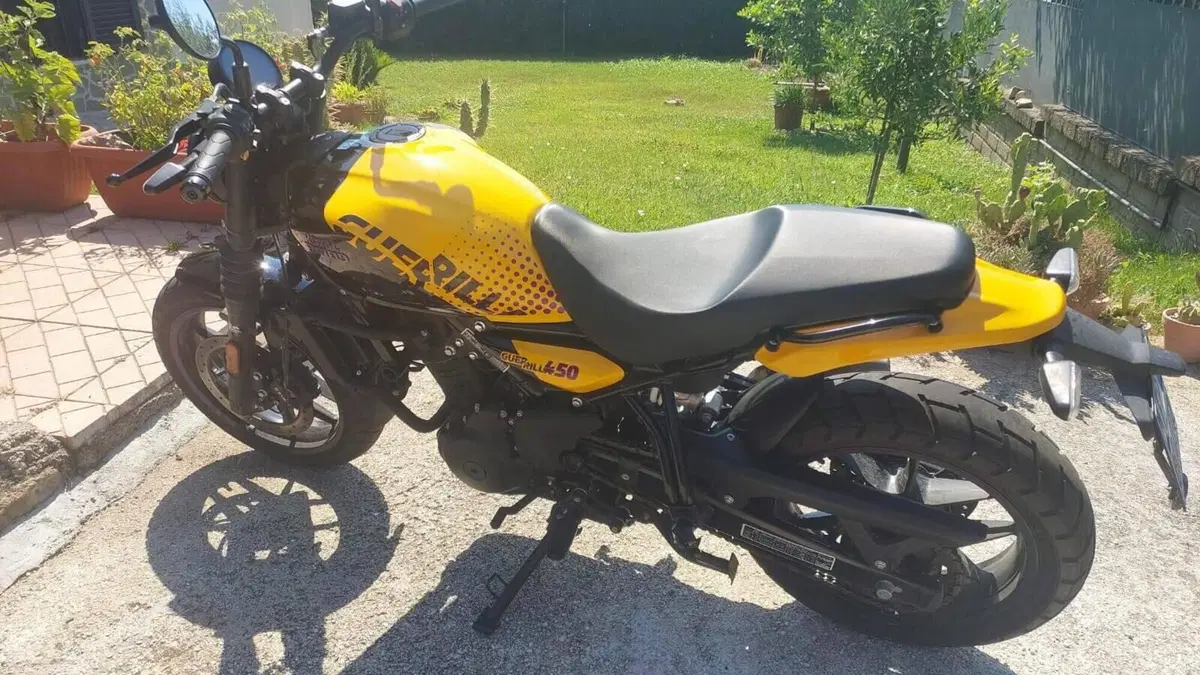 Royal Enfield Guerrilla 450 (2024 - 26) 