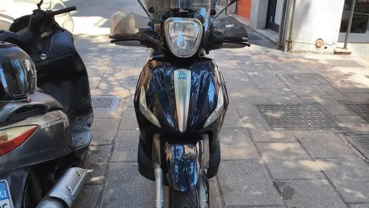 Piaggio Beverly 350 SportTouring ie ABS (2011 - 17) 