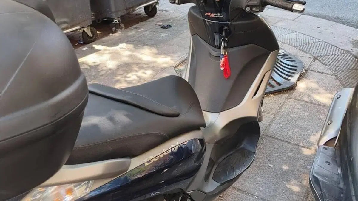 Piaggio Beverly 350 SportTouring ie ABS (2011 - 17)  (3)