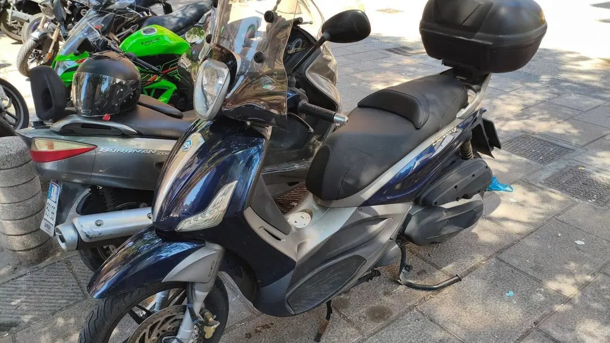 Piaggio Beverly 350 SportTouring ie ABS (2011 - 17)  (5)