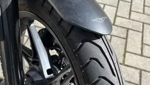 Moto Guzzi V7 Stone (2021 - 24) 