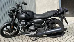 Moto Guzzi V7 Stone (2021 - 24)  (7)