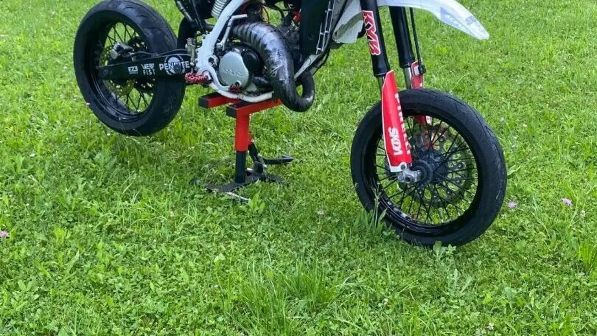 Husqvarna SMS 125 4 (2010 - 12) 