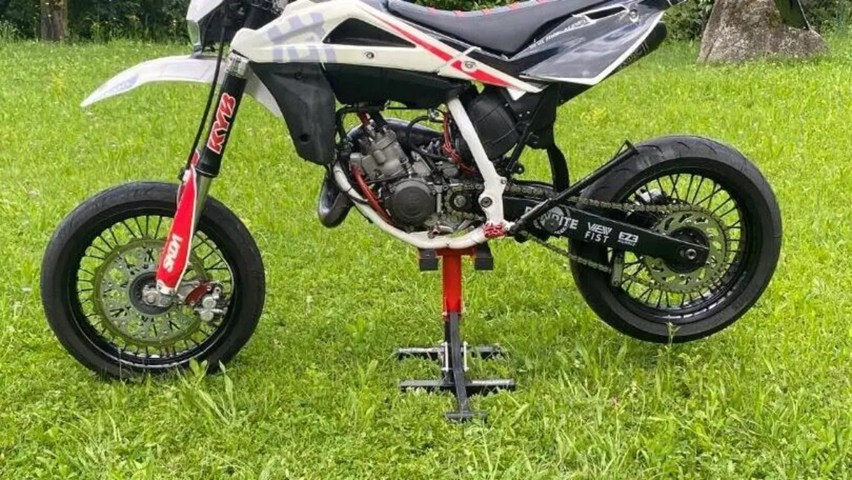 Husqvarna SMS 125 4 (2010 - 12)  (4)