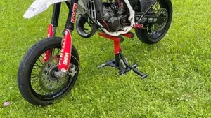 Husqvarna SMS 125 4 (2010 - 12)  (7)